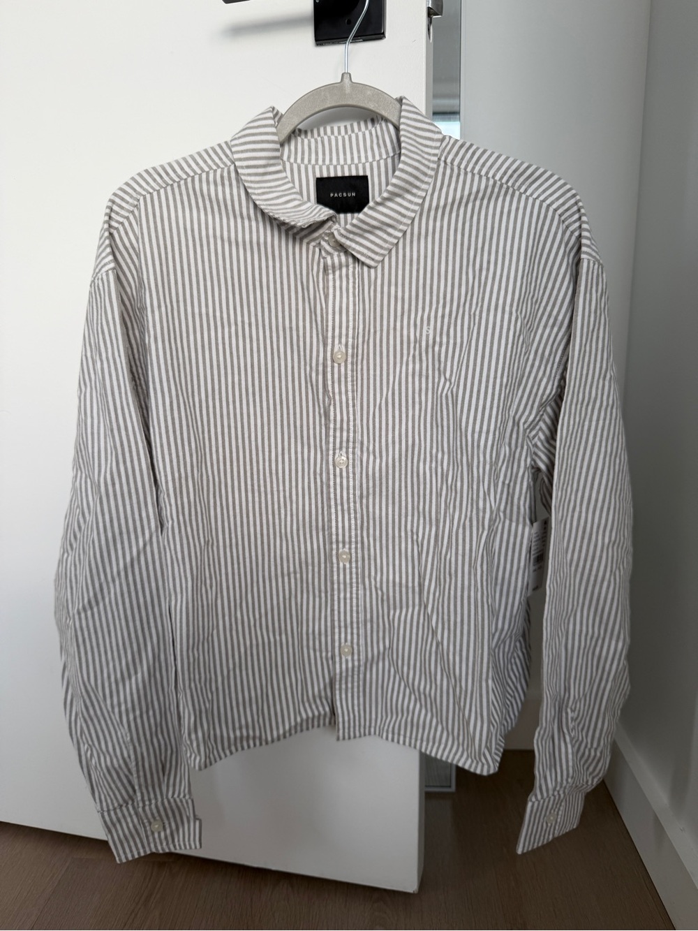 PacSun Men’s White and Gray Vertical Stripe Button-Down Shirt